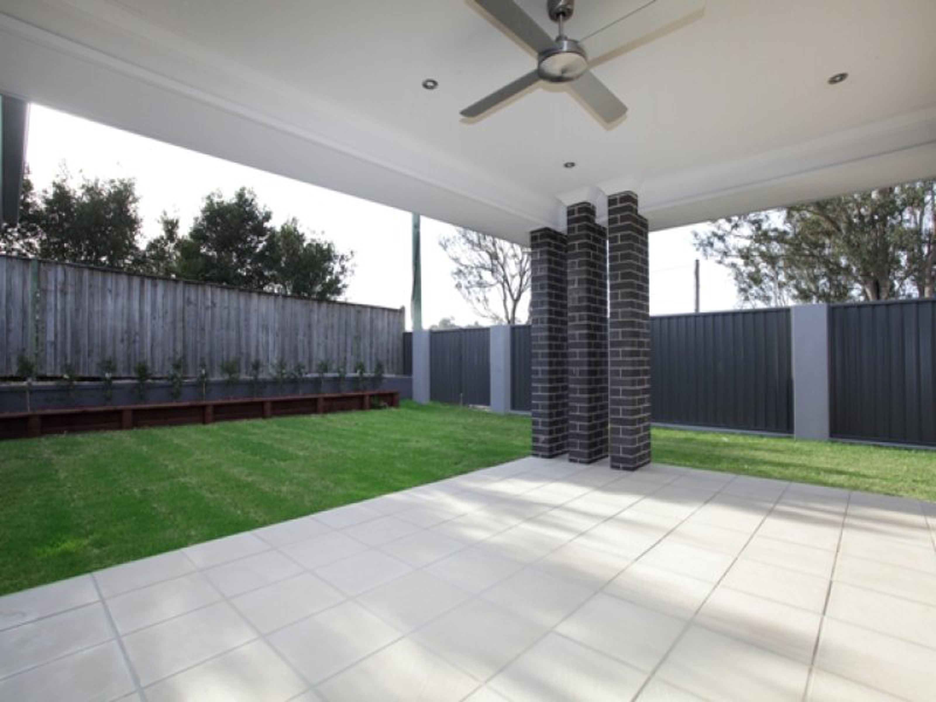 1 Heaton Avenue, CLAREMONT MEADOWS