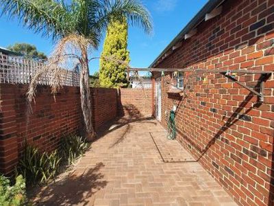 2 / 12 Prince Philip Drive, South Bunbury