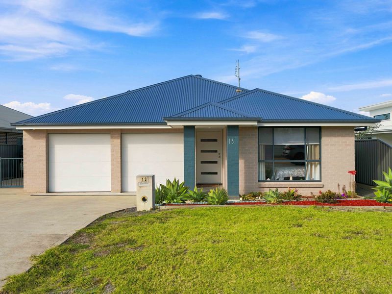 13 Bexhill Avenue, Sussex Inlet