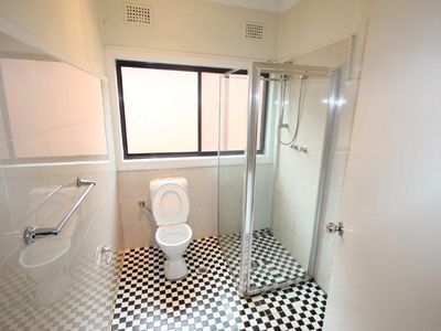 294 Woodville Road, Guildford
