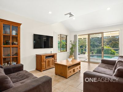 274 Sheaffes Road, Dombarton