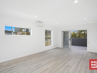 3 / 6 Addison Avenue, Lake Illawarra