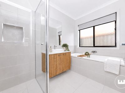 13 Roundtop Road, Truganina