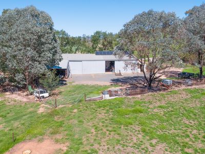 4974 River Road, Talmalmo