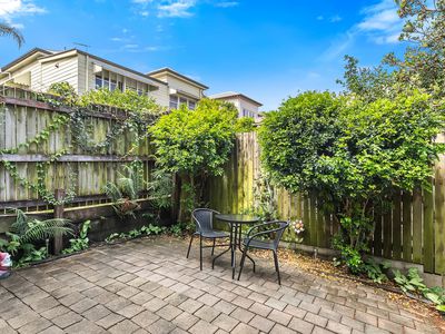 4 / 16 Ada Street, Taringa