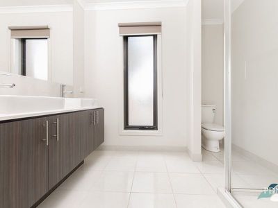 2 Loma Court, Tarneit