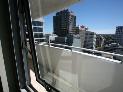1806 / 77-81 Berry Street, North Sydney