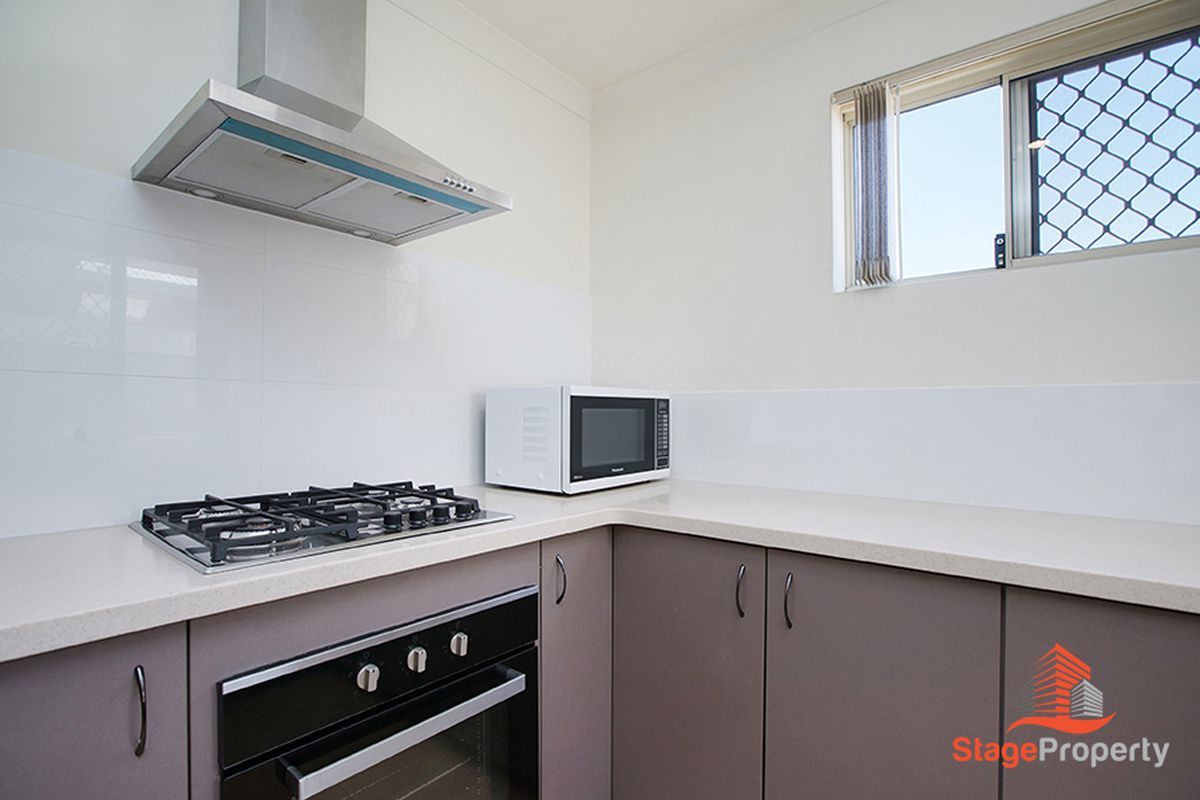 36B Lodesworth road, Westminster