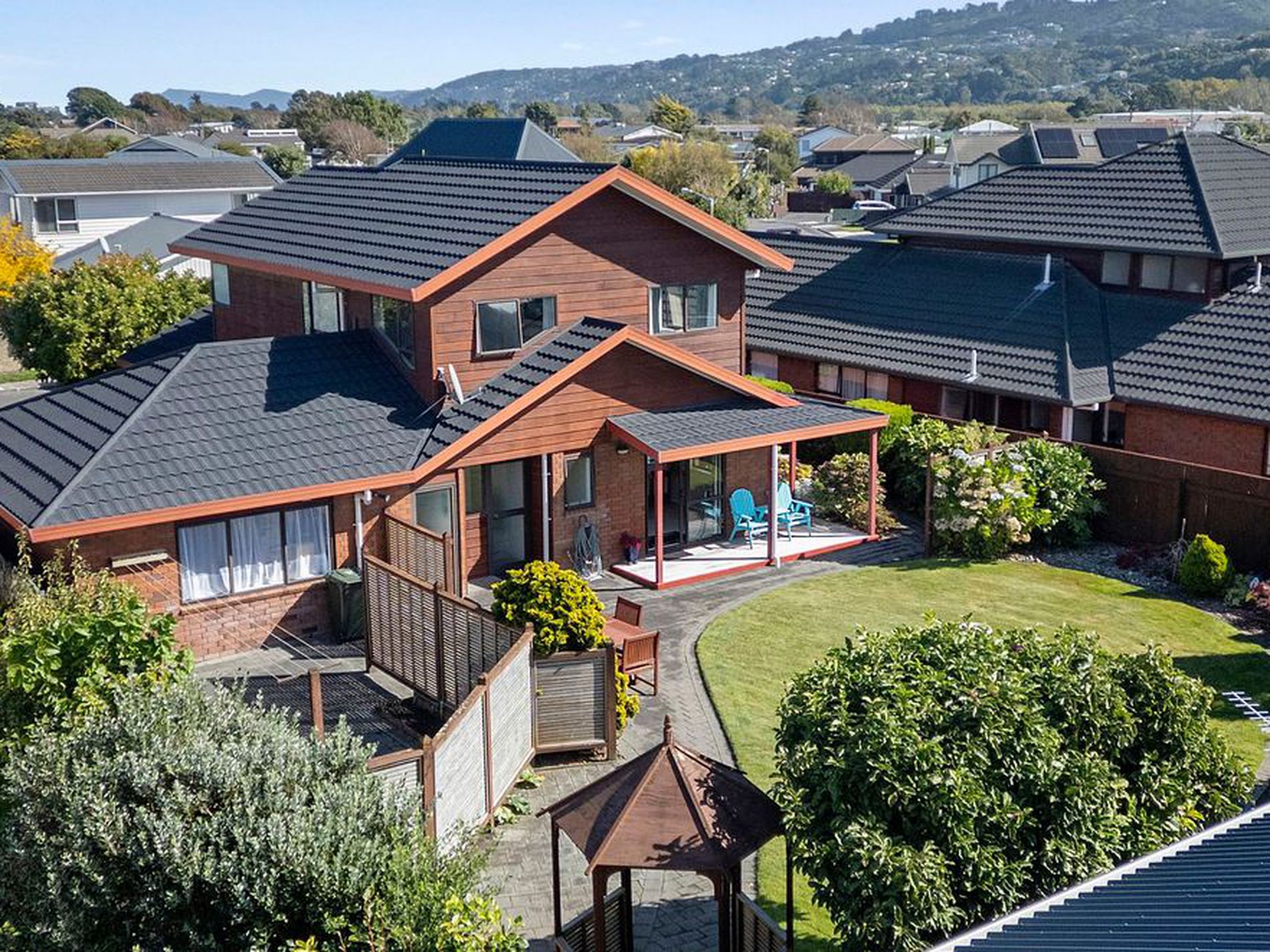 28 De Menech Grove, Avalon