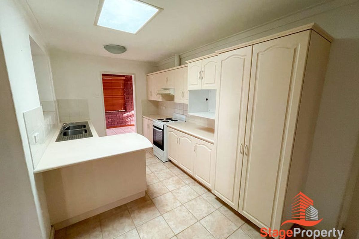 22 Hollis Street, Samson