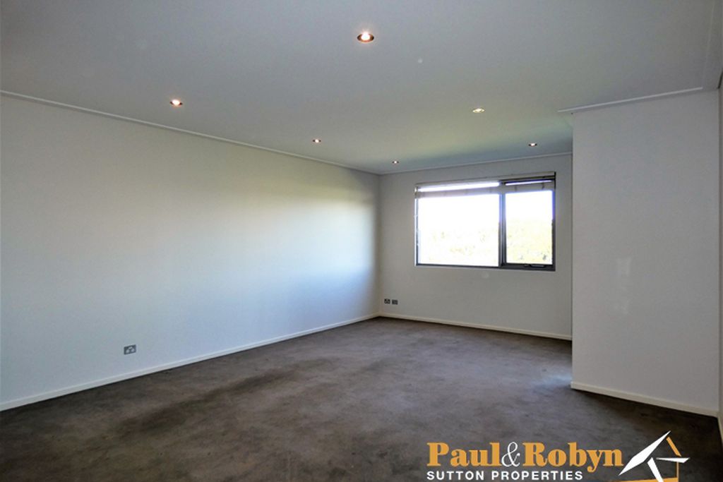 99 / 15 Coranderrk Street, Canberra