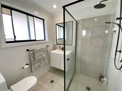 4 Livingston Boulevard, Forbes