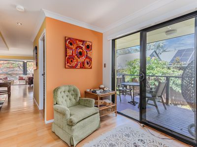 18 Flinders Way, Ocean Shores