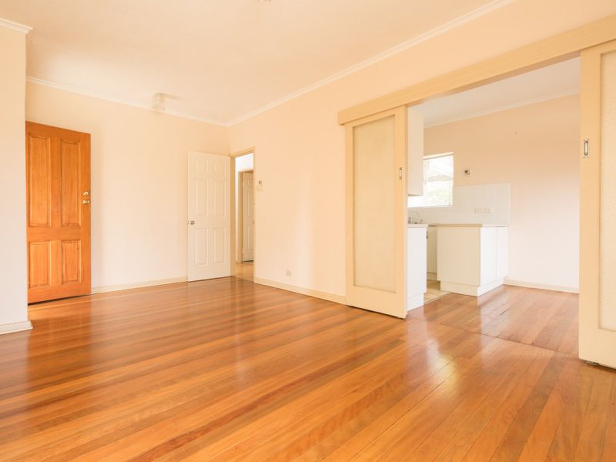4 scott road, Newton