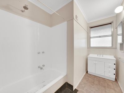 2 Deborah Street, Werribee