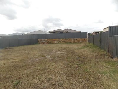 4 Dollarbird Lane, Cooranbong