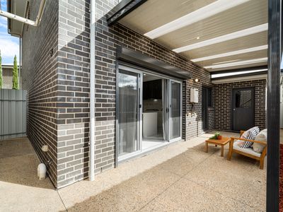 2 / 129 Commercial Road, Salisbury