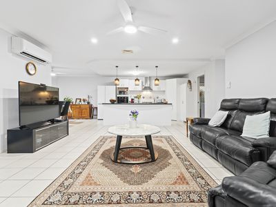 4 Burnside Place, Forest Lake