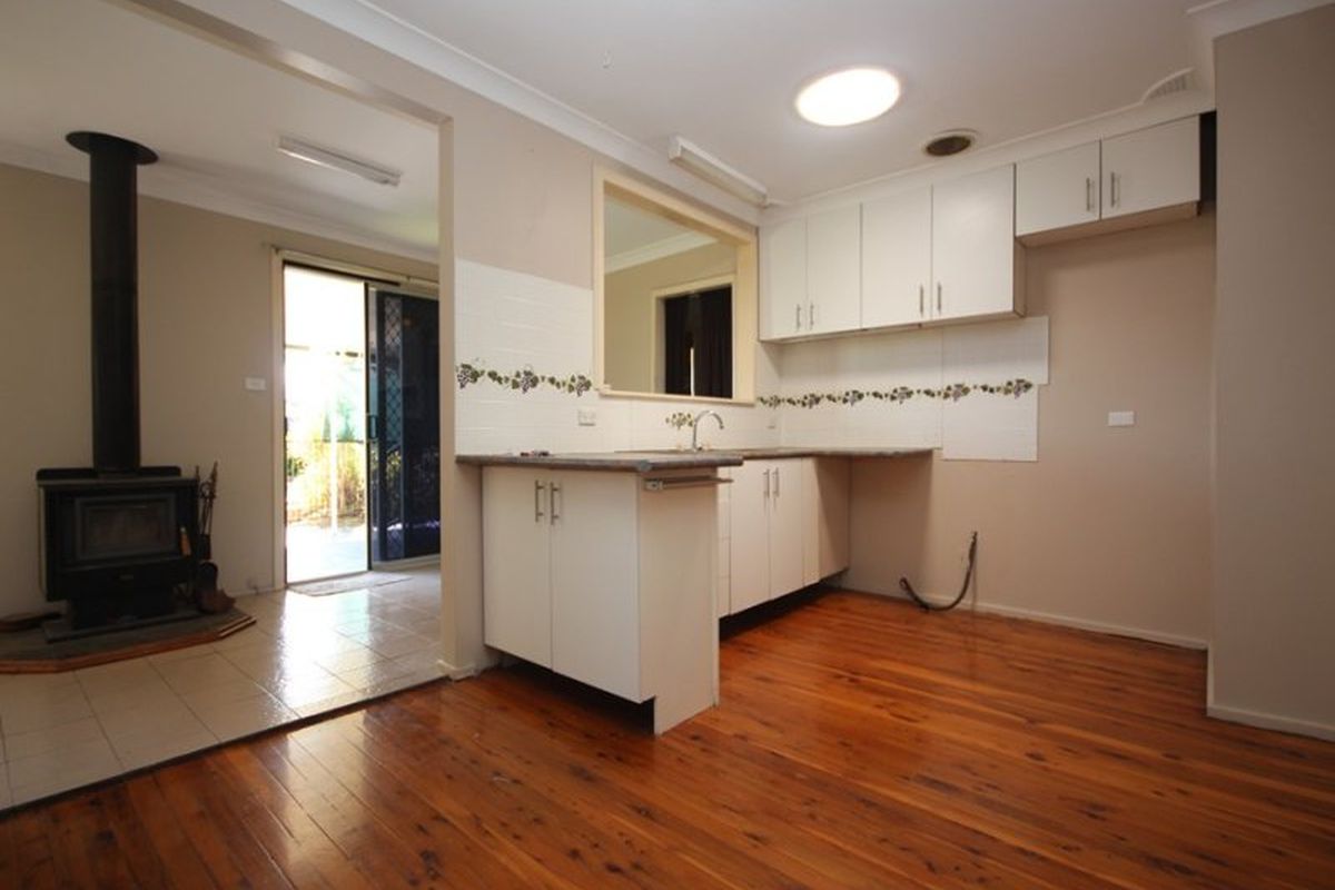45 Park Avenue, Kingswood
