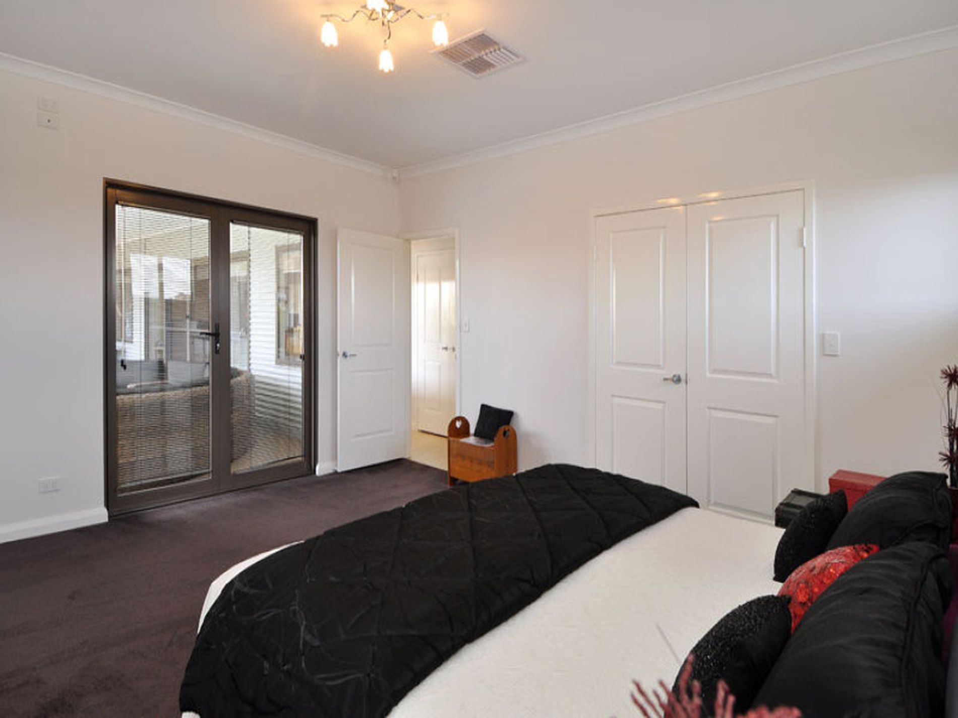 2 Pirring Way, Hannans