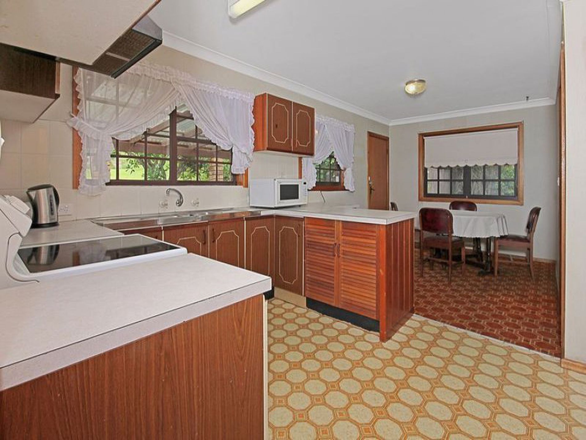 18 Buckland Street, Mollymook