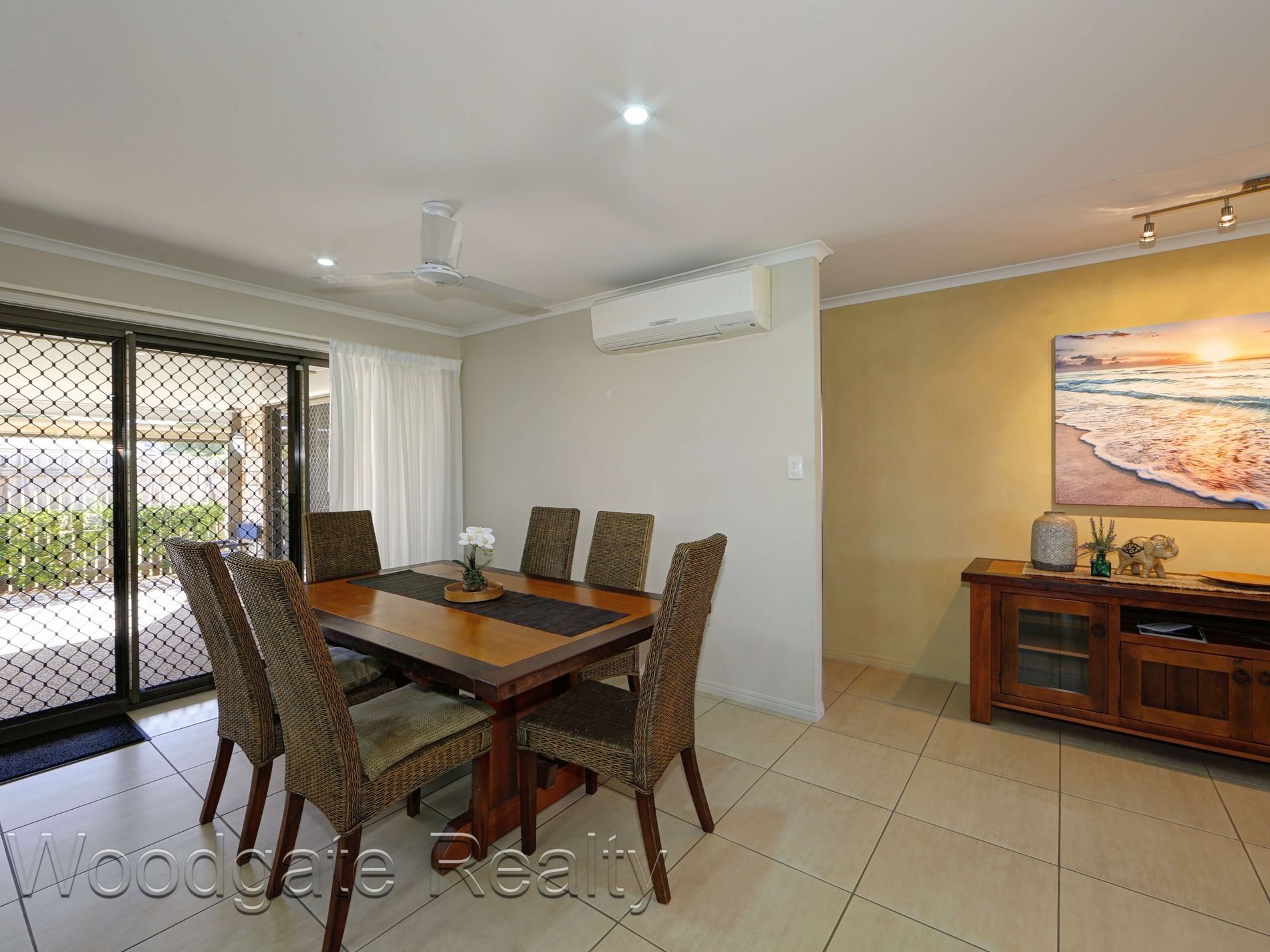 2 Honeyeater Court, Woodgate