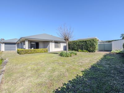 6 Waldorf Place, Dubbo