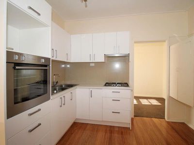 10 Alamein Walk, West Bathurst