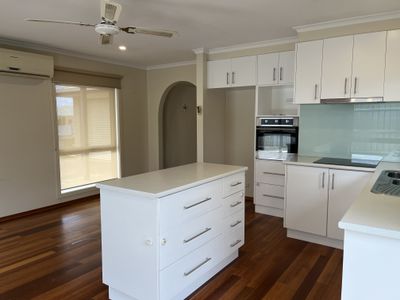 1 / 24 Cornthwaite Crescent, Leopold