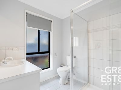 11 Roberts Road, Cranbourne