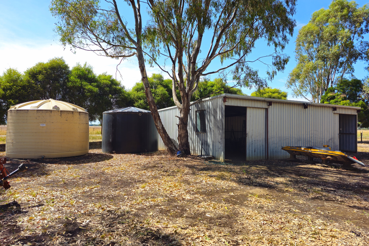 100 Stewart Road, Carag Carag