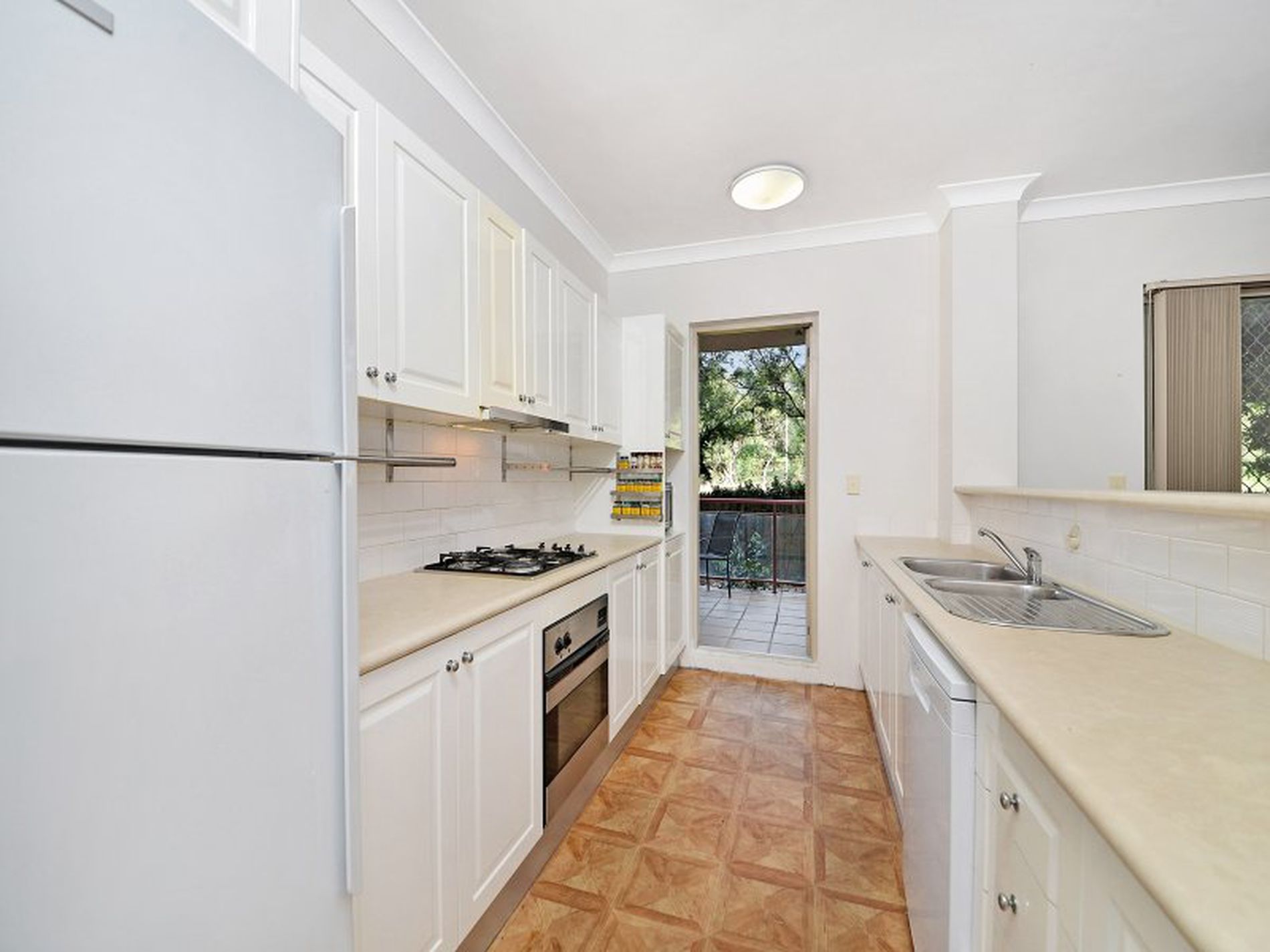 2 / 127 Banksia Street, Botany