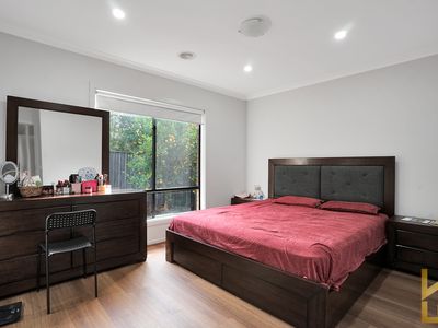33 Arrowhead Street, Manor Lakes