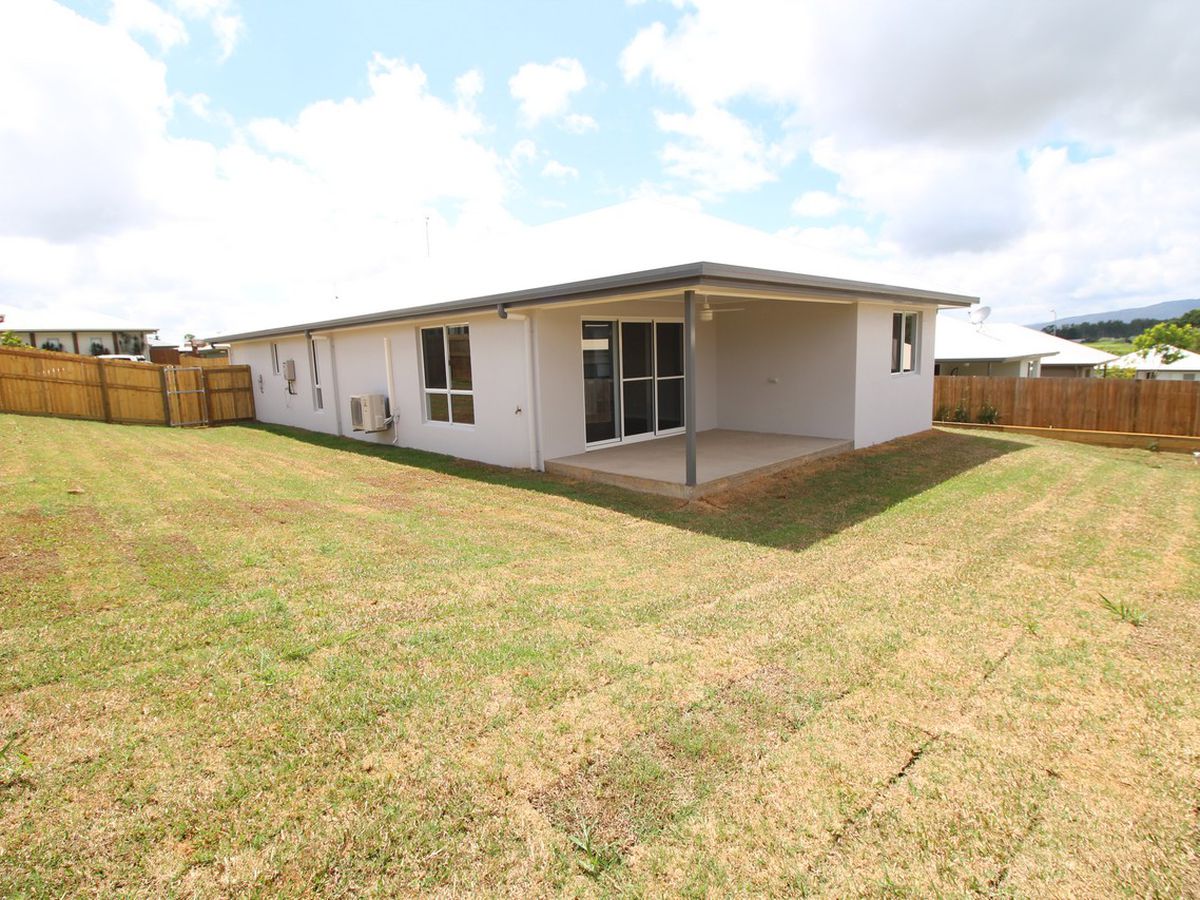 35 Tumbare Street, Atherton