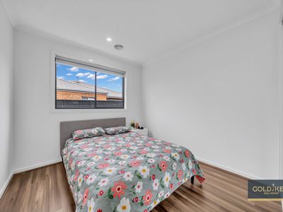 8 Yukon Street, Truganina