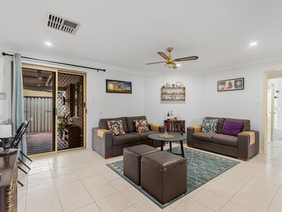 8 / 12 Deschamp Road, Morley