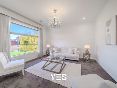 8 Godfrey Avenue, Cranbourne East