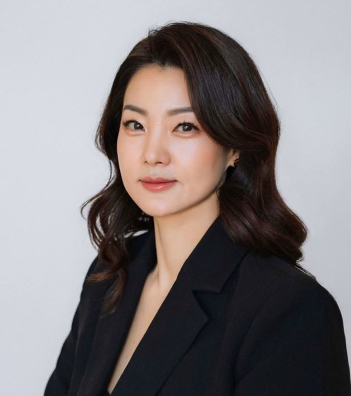 Grace (Kyung Eun) Suh