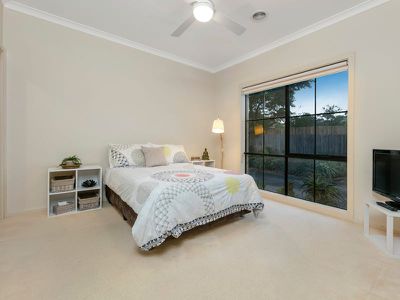 2 / 17 Bass Avenue, Rosebud