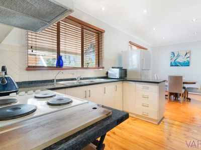 1A Highbury Drive, Highbury
