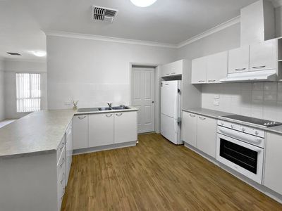 17A Johnson St, Forbes