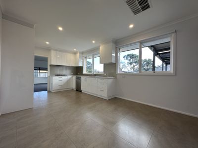 2 Avis Court, Forest Hill