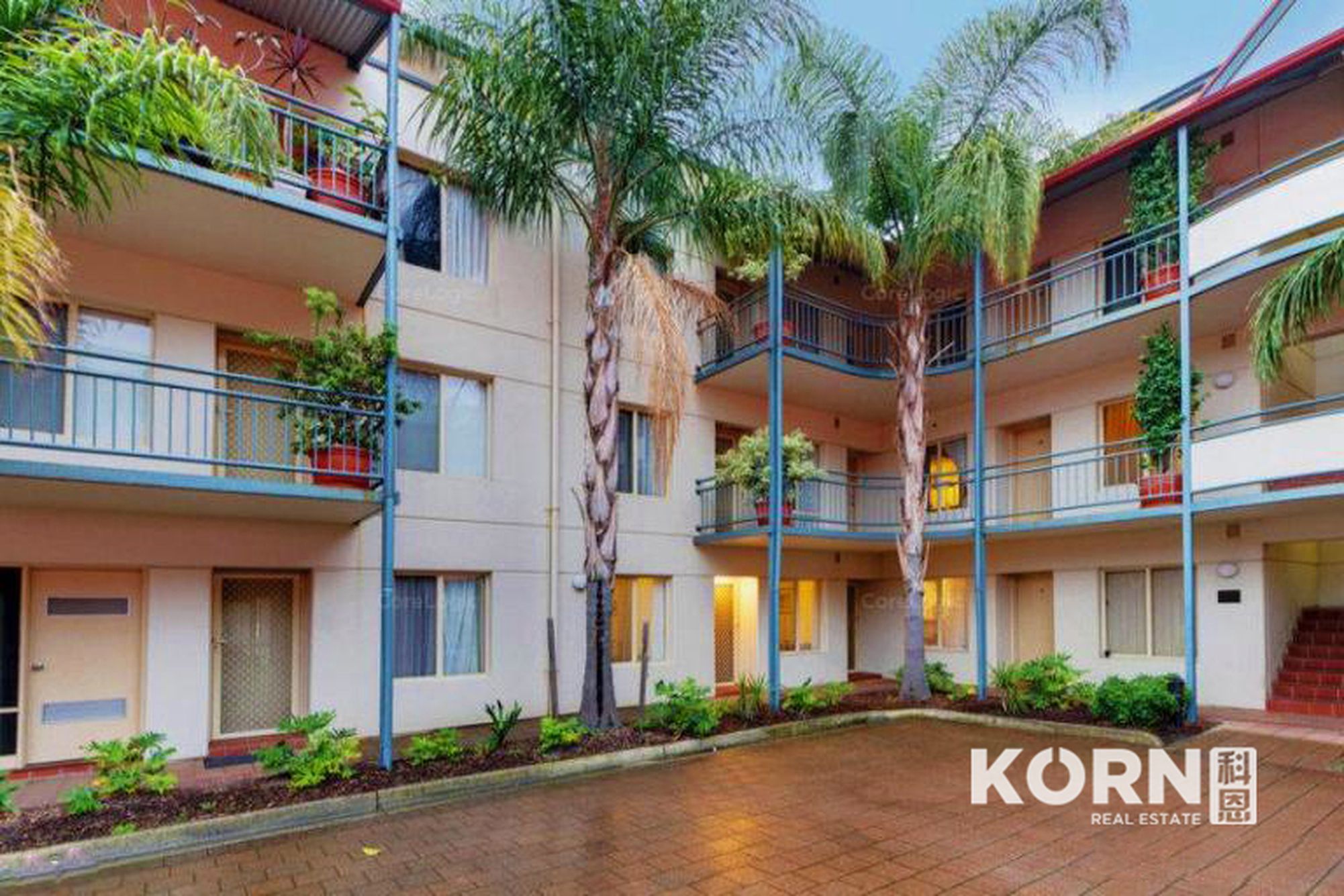 1 / 177 Angas Street, Adelaide
