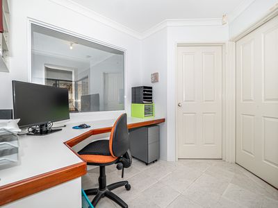 40 Delphine Ave, Dianella