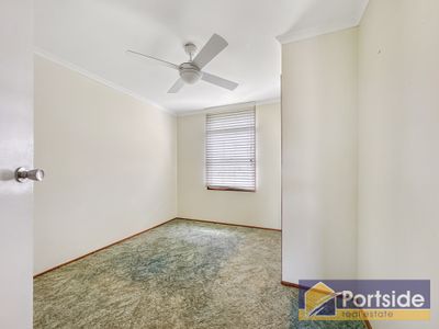 24 Pershing Place, Tanilba Bay