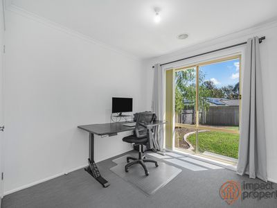 49 Tarrant Crescent, Dunlop
