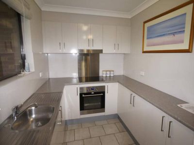 2 / 6 Bowral Street, Hawks Nest