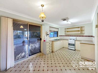 471 Wheelers Lane, Dubbo