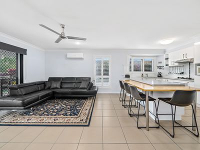 9 Lisa Crescent, Coomera