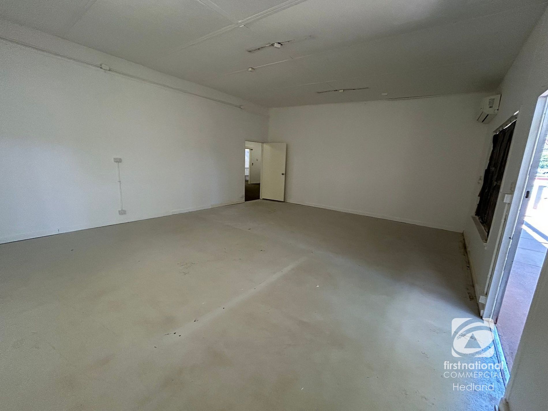 974 Central Road, Tom Price